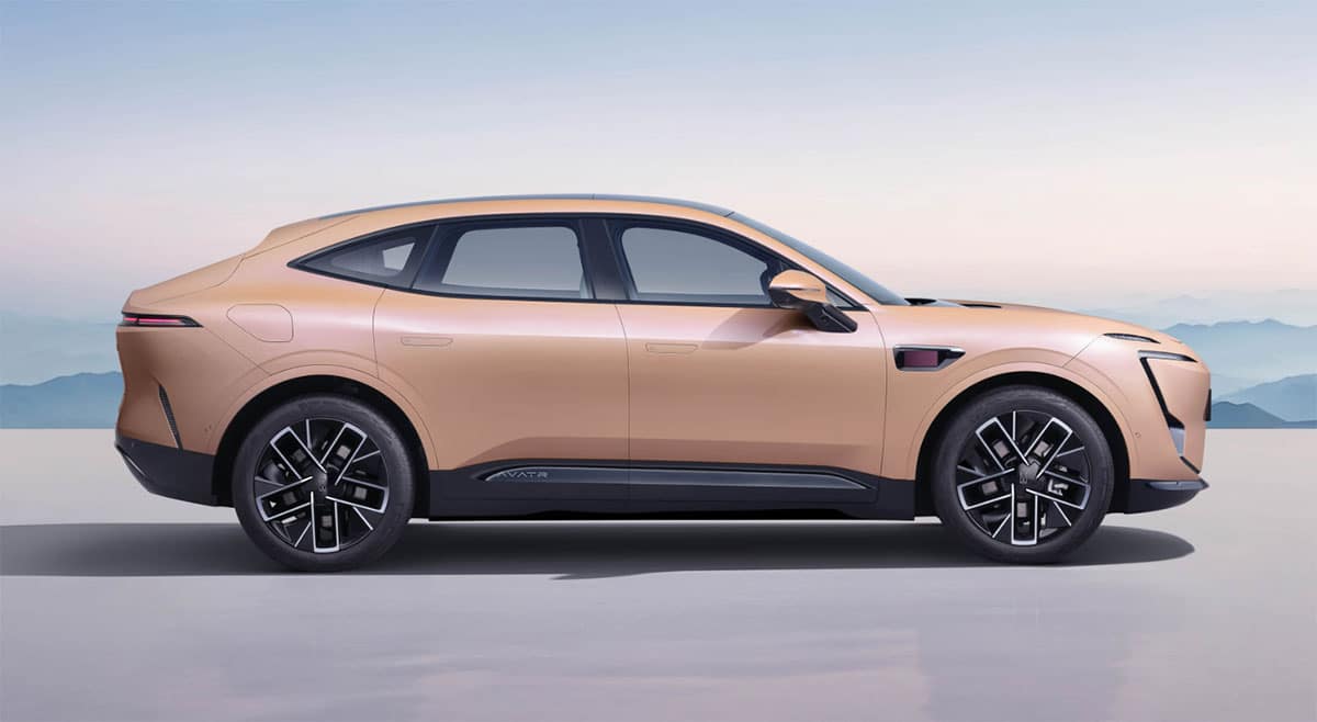 Avatr launches updated Avatr 11 SUV with higher guide prices