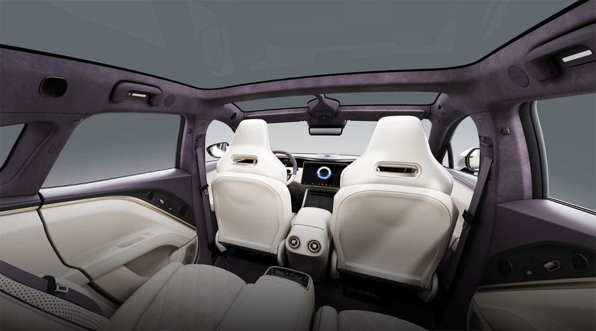 Avatr launches updated Avatr 11 SUV with higher guide prices