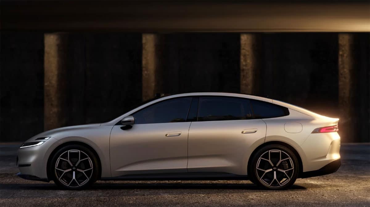 Changan sub-brand Nevo teases C390 sedan with elegant design