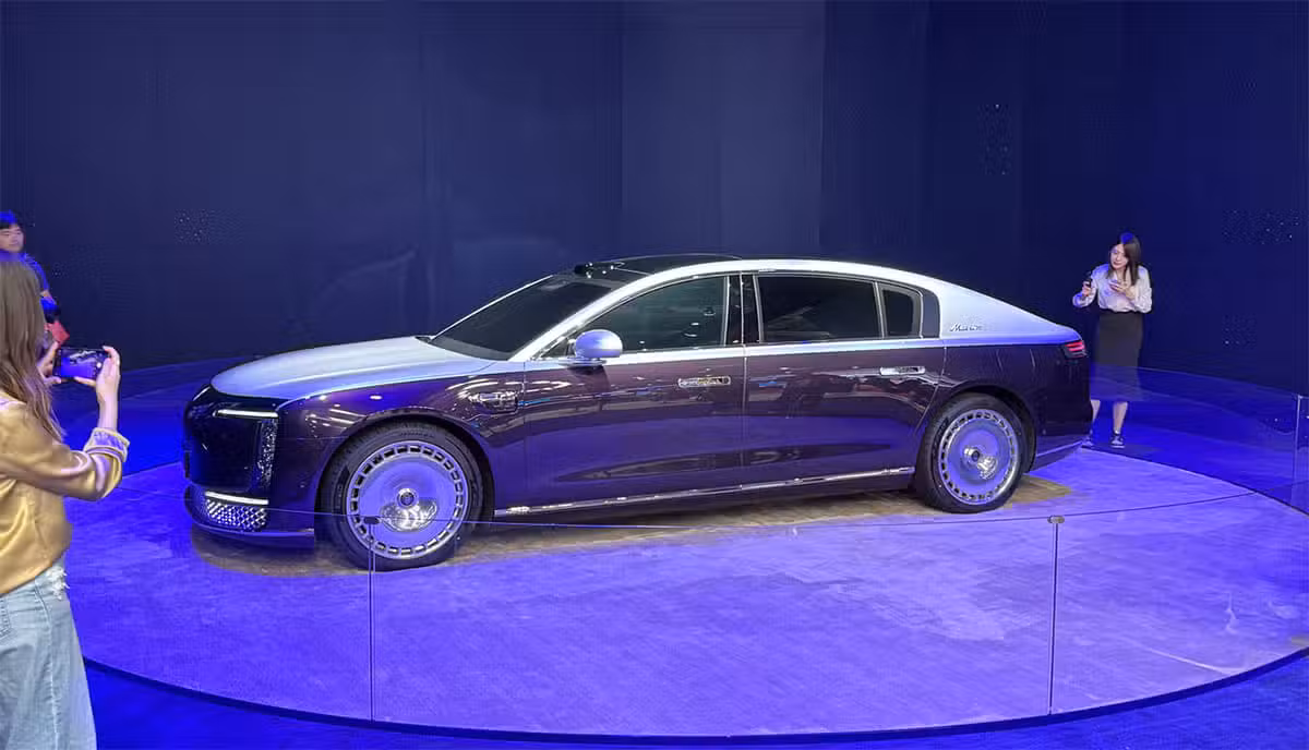 Maextro S800 luxury sedan secures over 2,600 orders in 72 hours