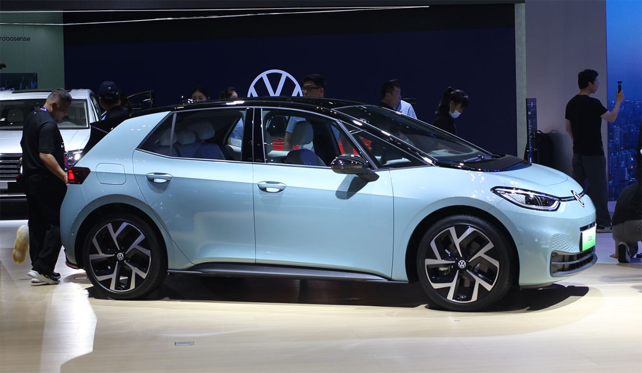 China NEV retail at 262,000 in Aug 1-10, up 6% year-on-year