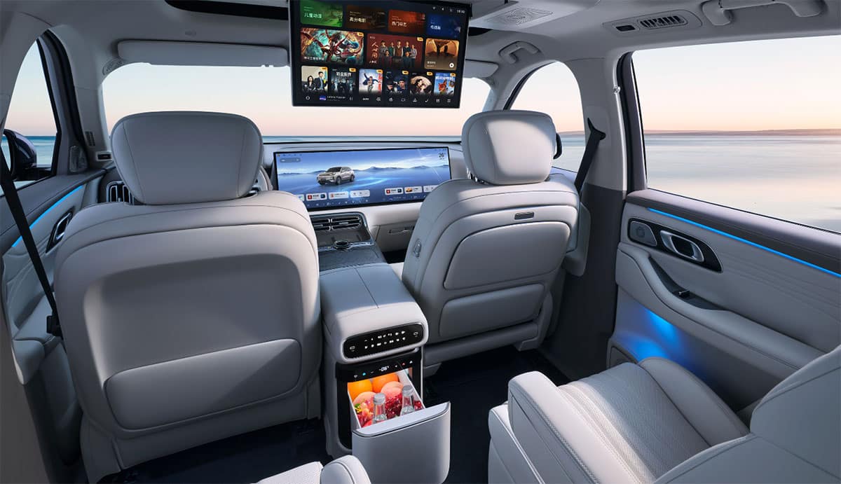 Geely Galaxy begins pre-sales of large hybrid SUV M9, starting at ,050