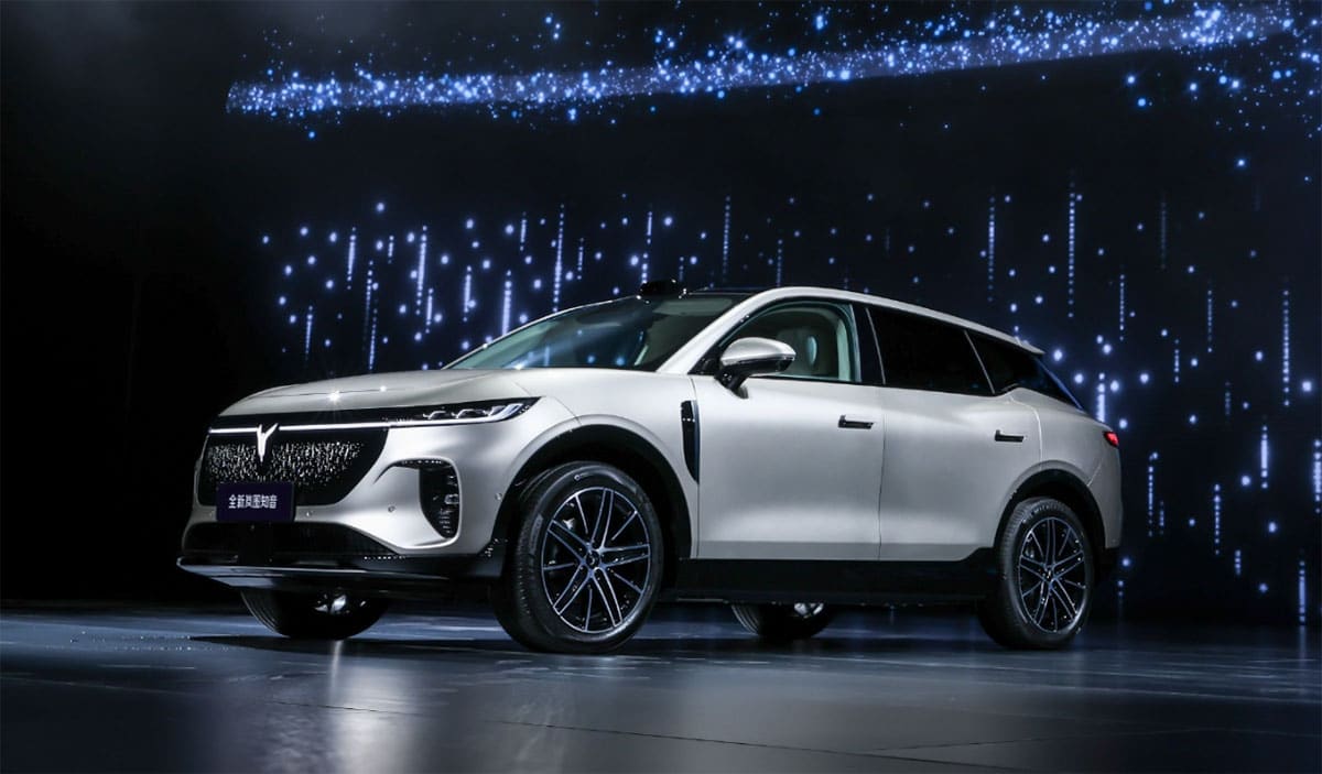 Voyah launches updated Zhiyin SUV starting at ,450