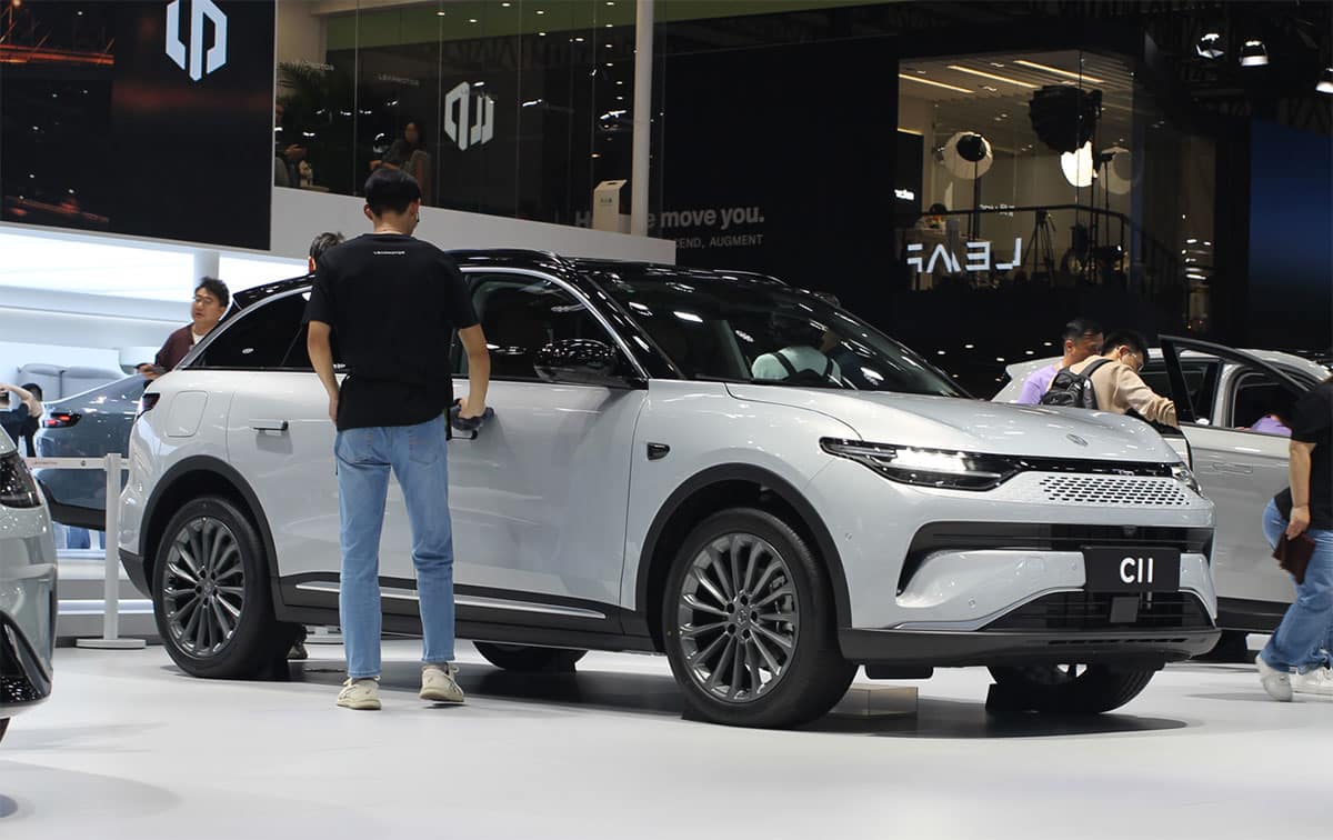 Leapmotor raises $364 million through private placement of domestic shares