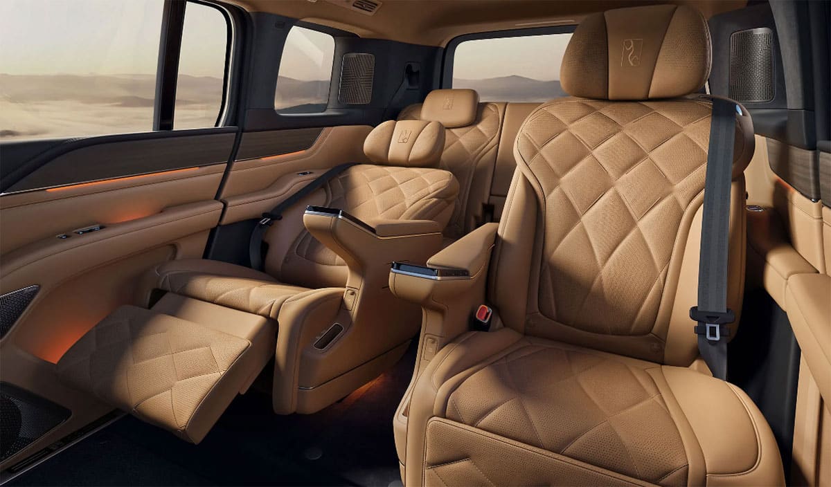 BYD Yangwang launches U8L luxury SUV, starting at 9,690