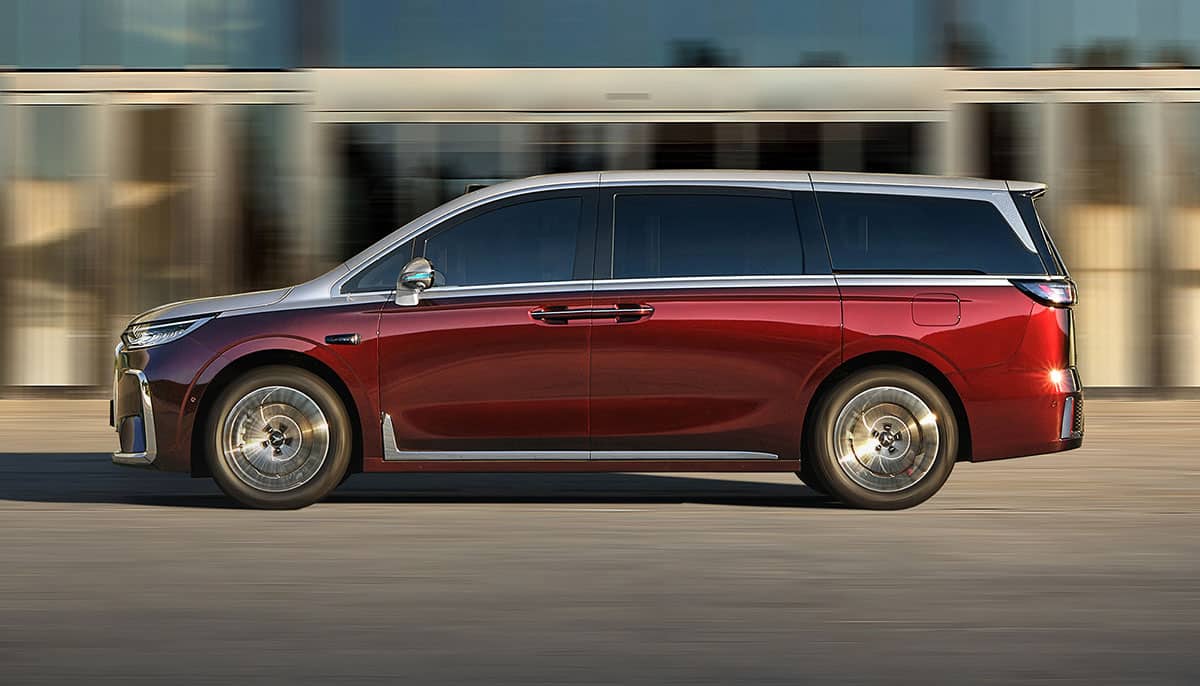 Voyah's updated Dream MPV secures over 10,000 orders within 18 hours of launch