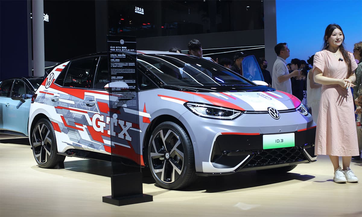 China NEV retail at 697,000 in Sept 1-21, up 10% year-on-year