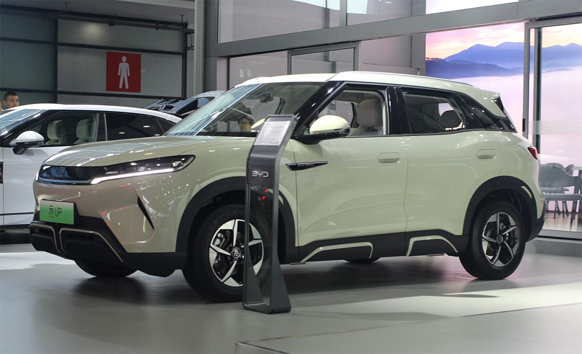 China to require export licenses for pure electric cars starting next year