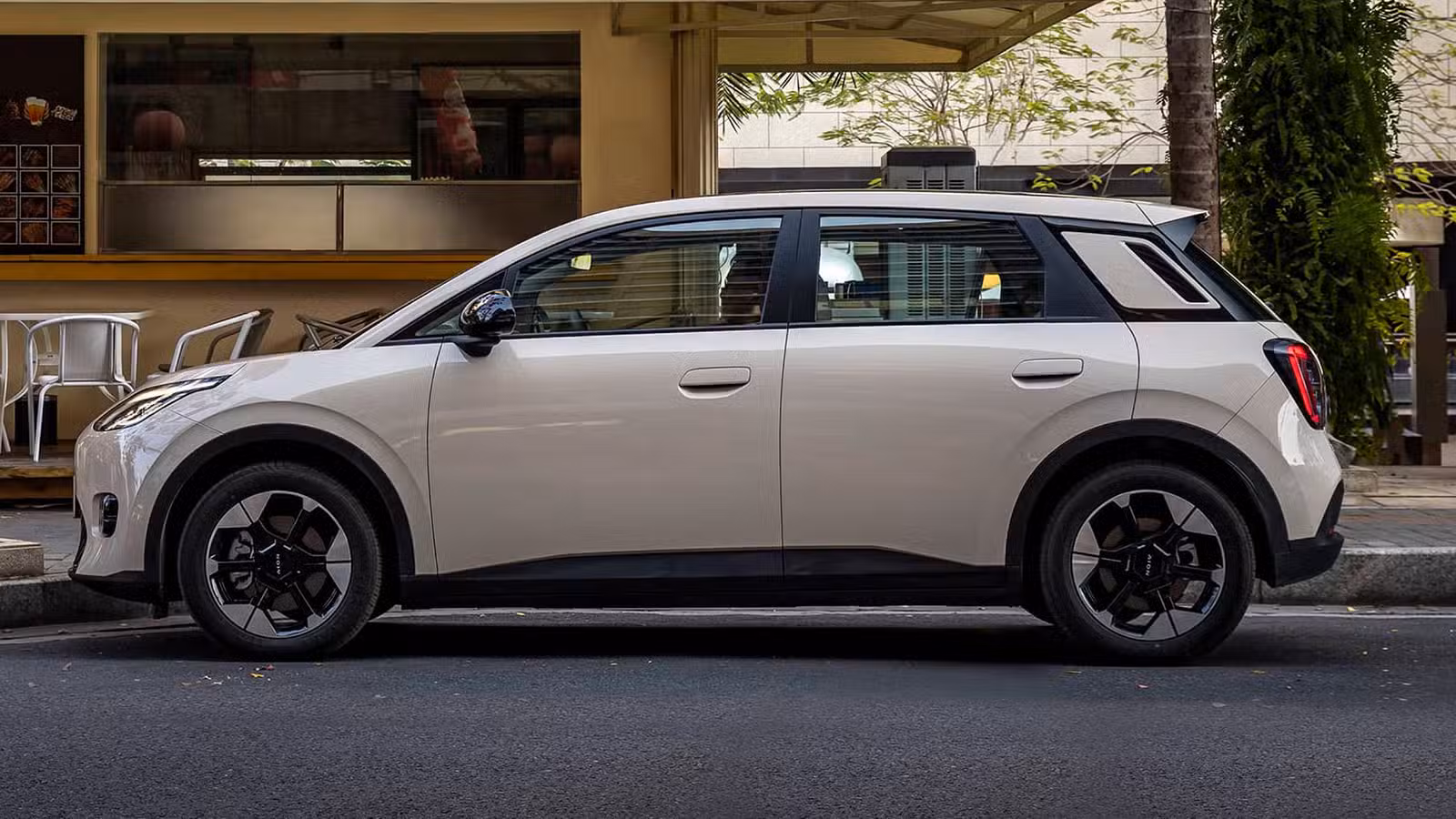 GAC Aion launches compact EV Aion UT Super based on CATL's battery swap system