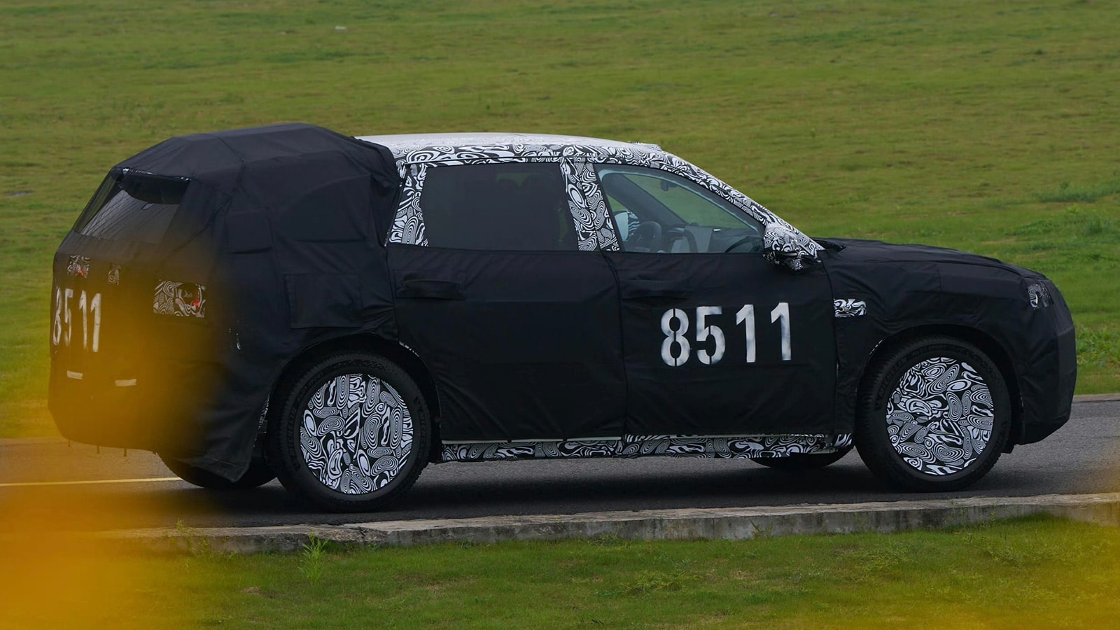 Spy shots reveal Zeekr 8X SUV as debut delayed to next year
