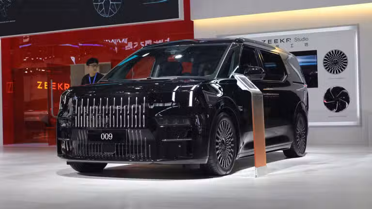 Zeekr files for 8X hybrid SUV, debut expected in Q1 - CnEVPost