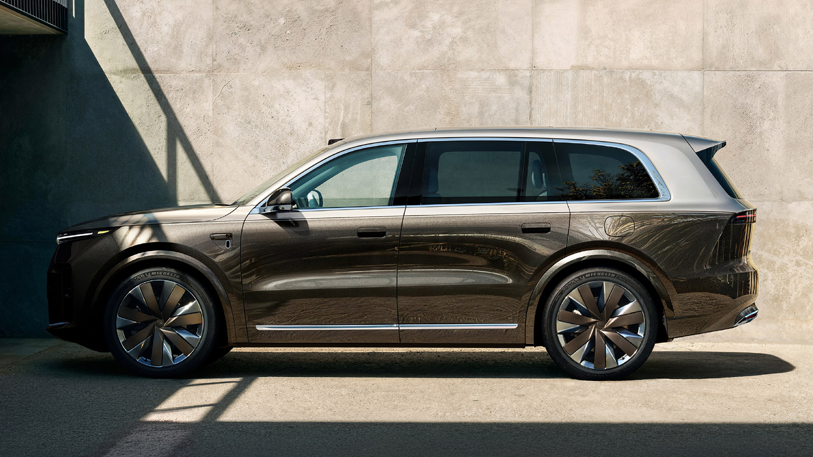 Li Auto unveils updated L9 SUV, with Livis variant priced significantly higher