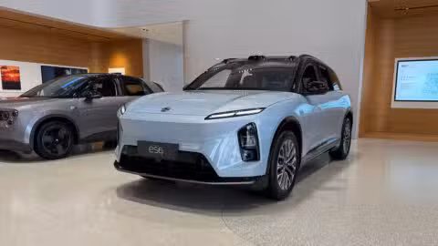 Nio extends 7-year auto loans and adds tax perks to boost Mar sales