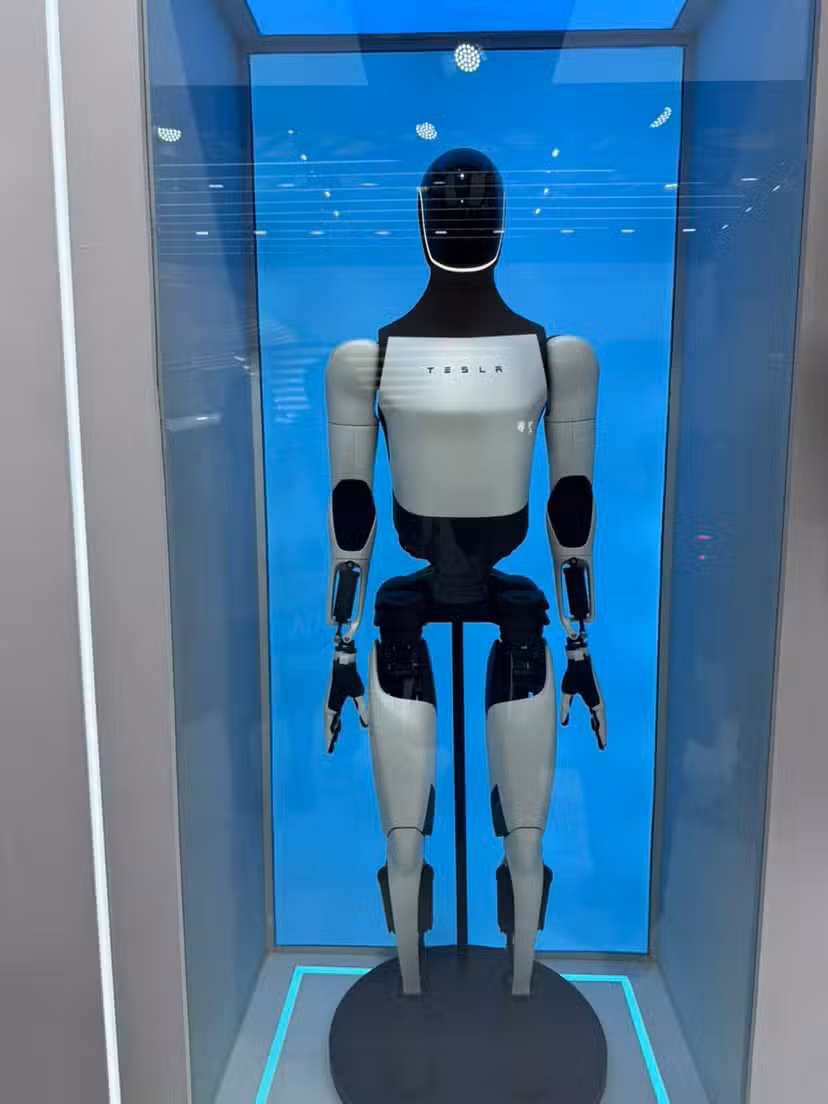 Tesla showcases upcoming Gen 3 humanoid robot in China