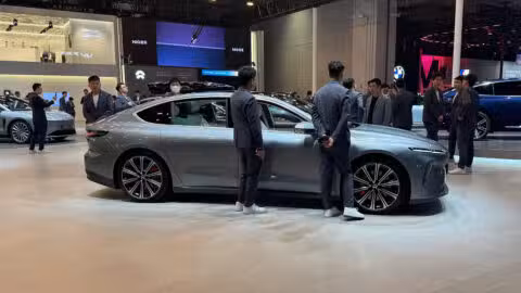 Nio supplying battery packs to McLaren, William Li says