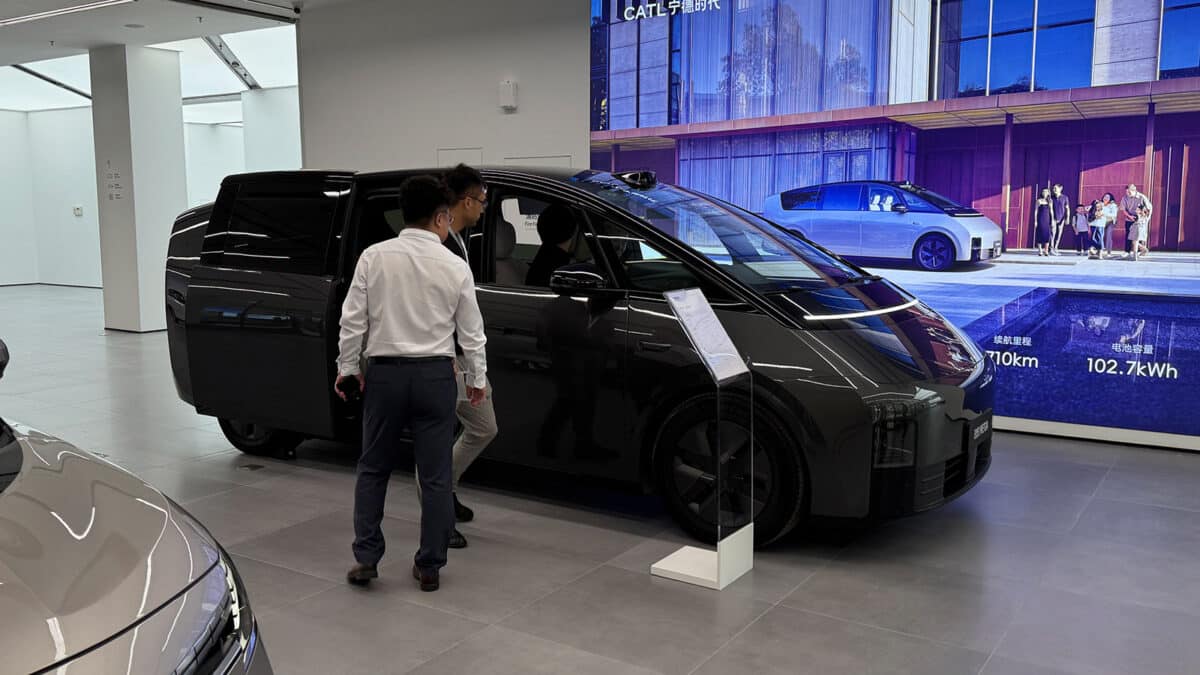 Li Auto launches 1st share buyback after prolonged stock slump - CnEVPost
