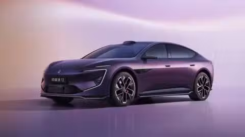 Avatr launches updated 12 sedan, begins pre-sales of 06T wagon to expand product lineup