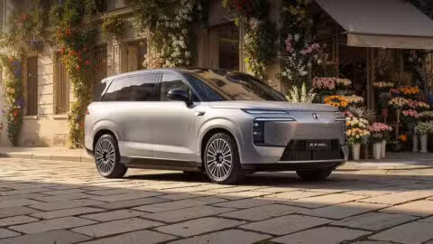 BYD Denza starts pre-sales of N8L flash charging edition with second-gen Blade Battery