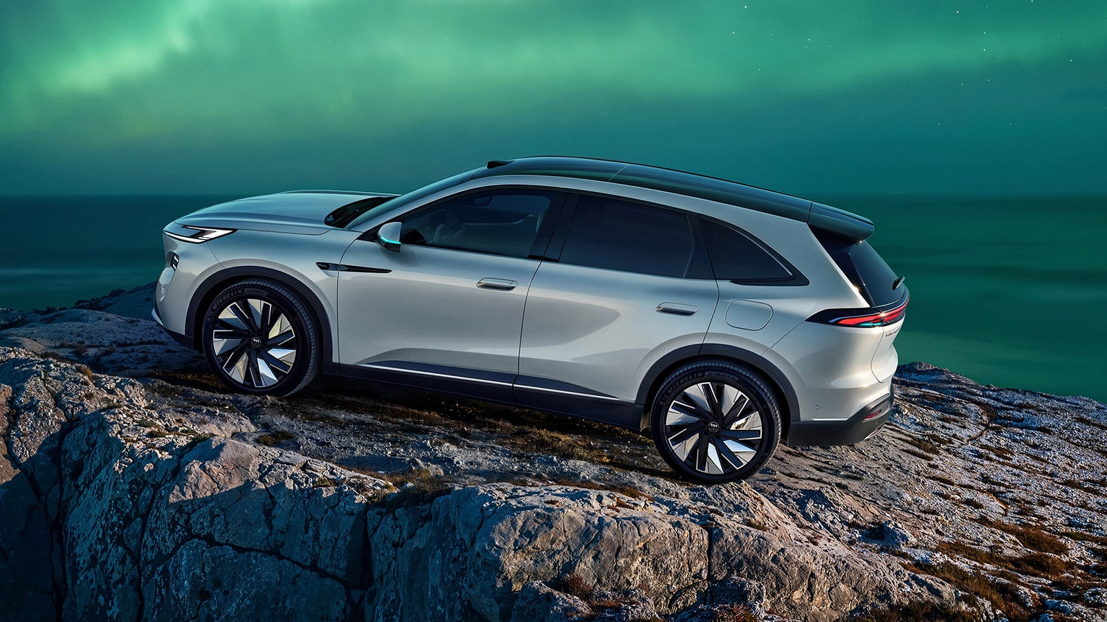 Buick officially launches Electra E7 hybrid SUV in China to capture mainstream market