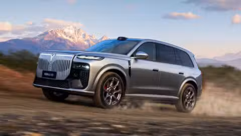 Voyah launches Taishan X8 5-seat SUV with Huawei tech to expand EV lineup