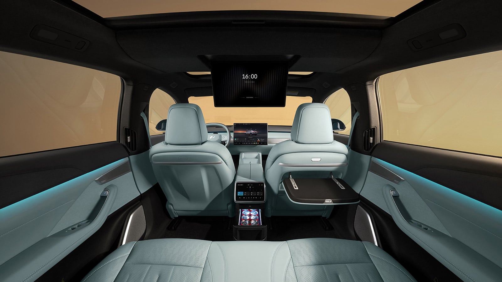 A look at the interior of the updated Onvo L60.